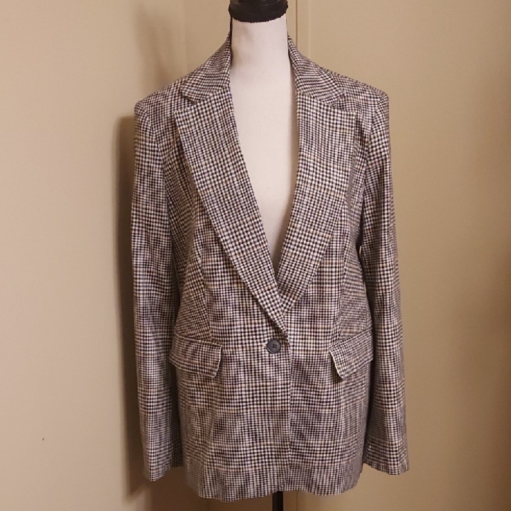 Chic Black And Cream Tweed Styled Blazer